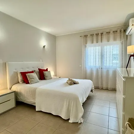 Why Knot Beach, Marina Nearby Quarteira