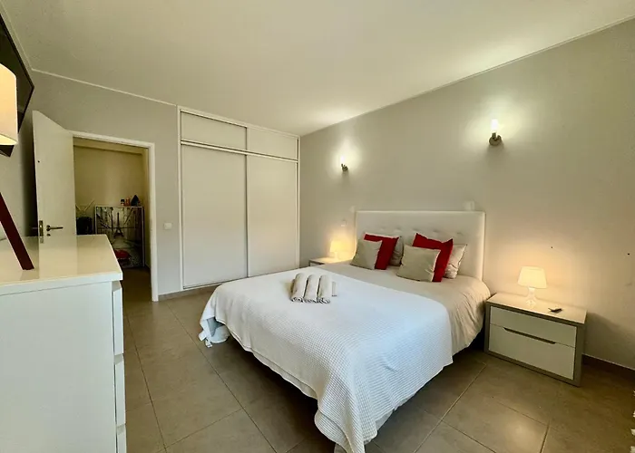Why Knot Beach, Marina Nearby Quarteira