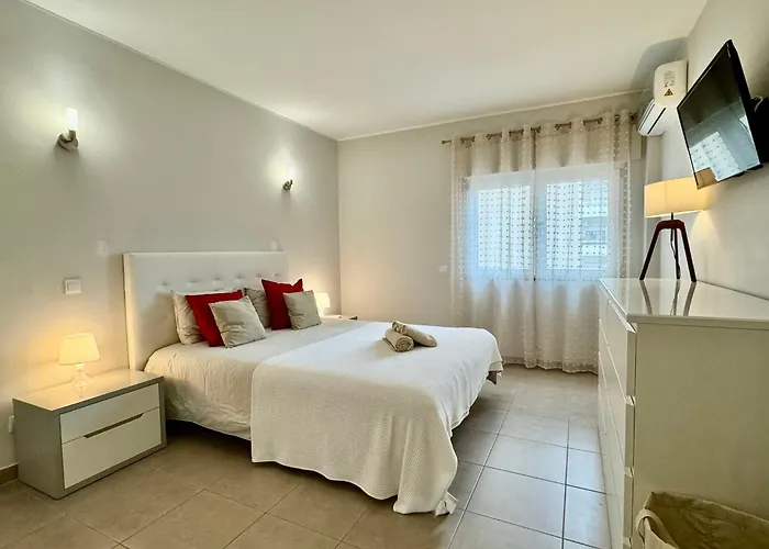 Why Knot Beach, Marina Nearby Quarteira
